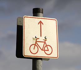 Schild: Vorfahrt fürs Fahrrad